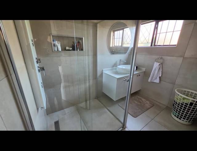 4 BEDROOM DUPLEX FOR SALE IN ESCOMBE